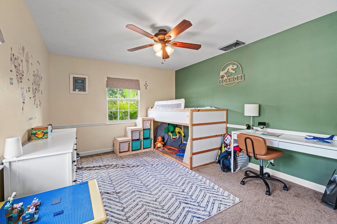 En Renta: $12,000 (3 camas, 2 baños, 2636 Pies cuadrados)