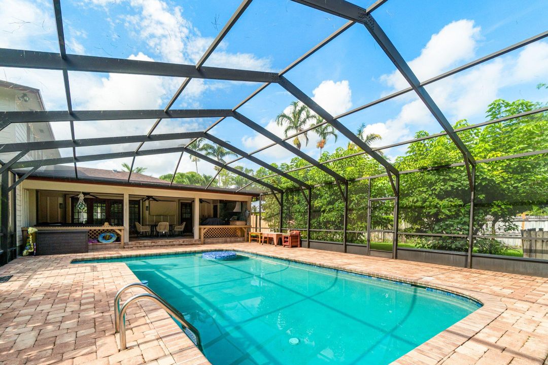 En Renta: $12,000 (3 camas, 2 baños, 2636 Pies cuadrados)