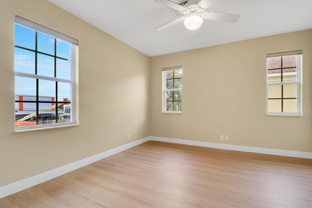 Activo con contrato: $435,000 (3 camas, 2 baños, 1854 Pies cuadrados)