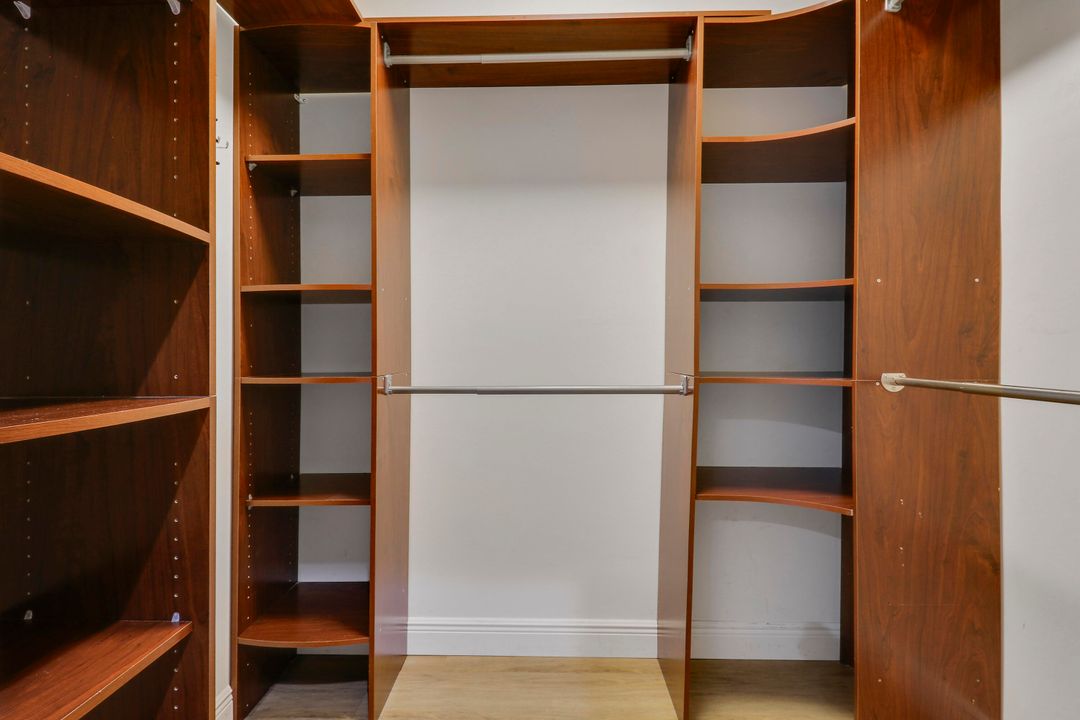 Activo con contrato: $435,000 (3 camas, 2 baños, 1854 Pies cuadrados)