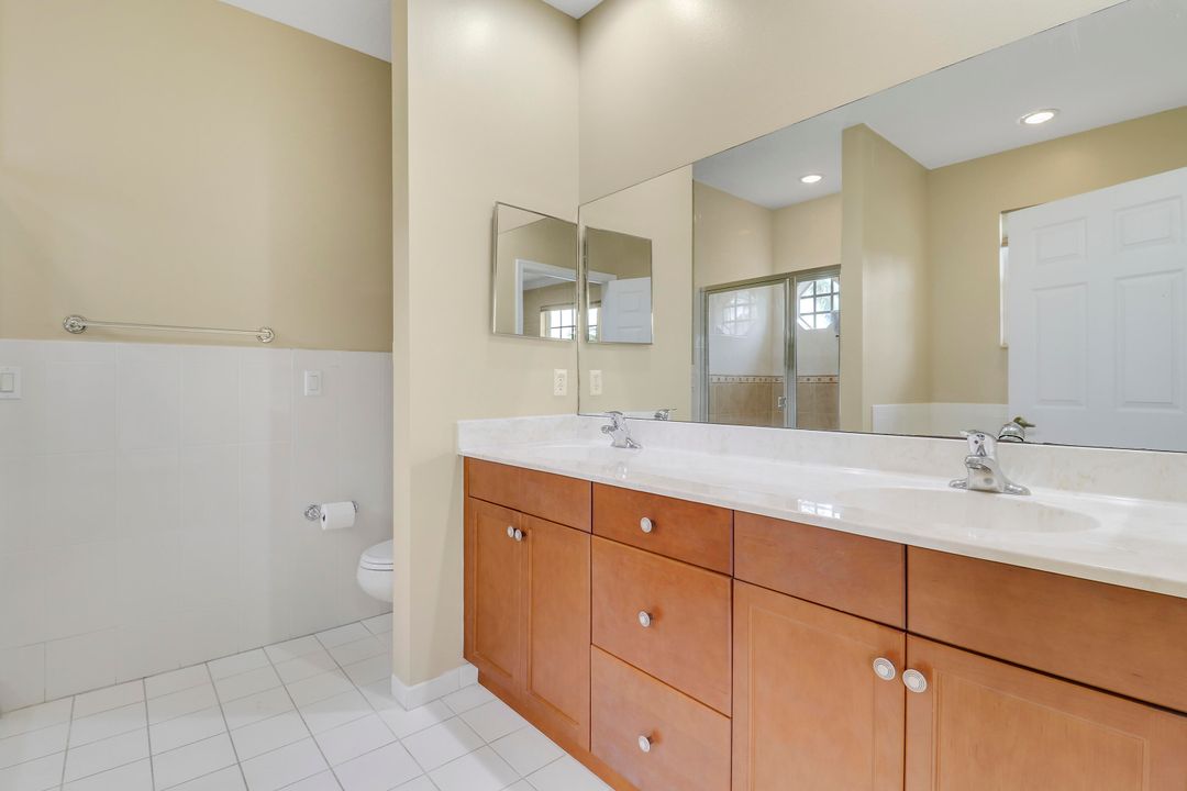 Activo con contrato: $435,000 (3 camas, 2 baños, 1854 Pies cuadrados)