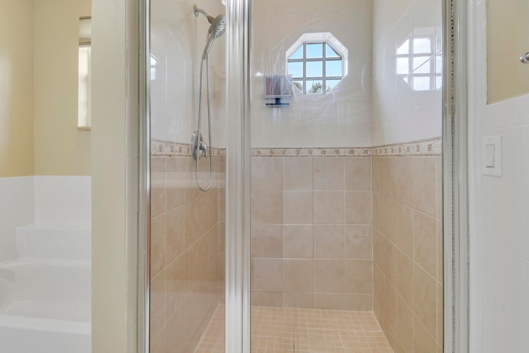 Activo con contrato: $435,000 (3 camas, 2 baños, 1854 Pies cuadrados)