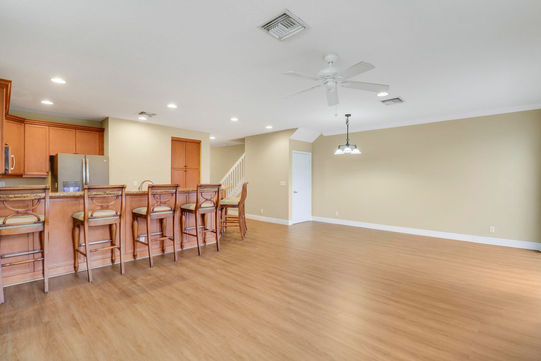 Activo con contrato: $435,000 (3 camas, 2 baños, 1854 Pies cuadrados)