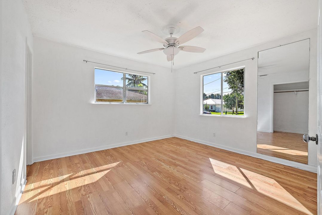 Active With Contract: $399,999 (3 beds, 2 baths, 1152 Square Feet)