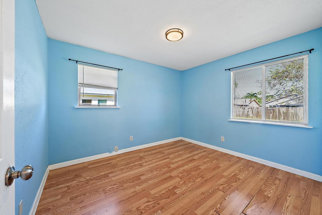 Active With Contract: $399,999 (3 beds, 2 baths, 1152 Square Feet)