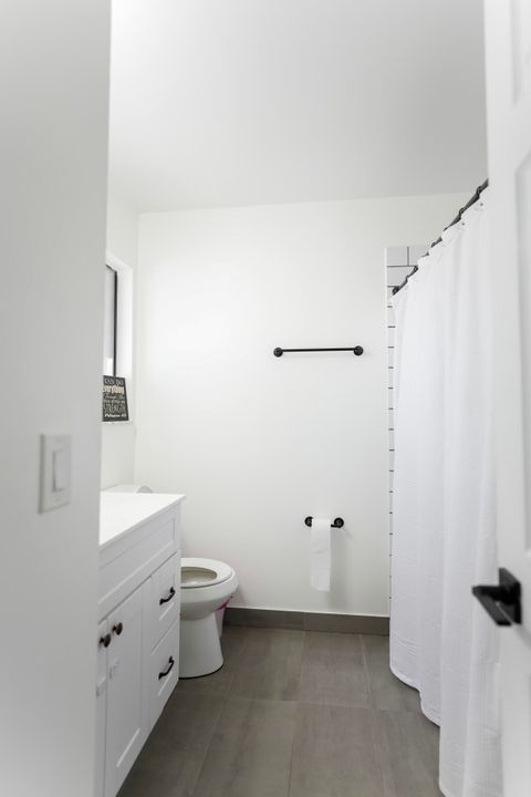 For Sale: $415,000 (2 beds, 2 baths, 1348 Square Feet)