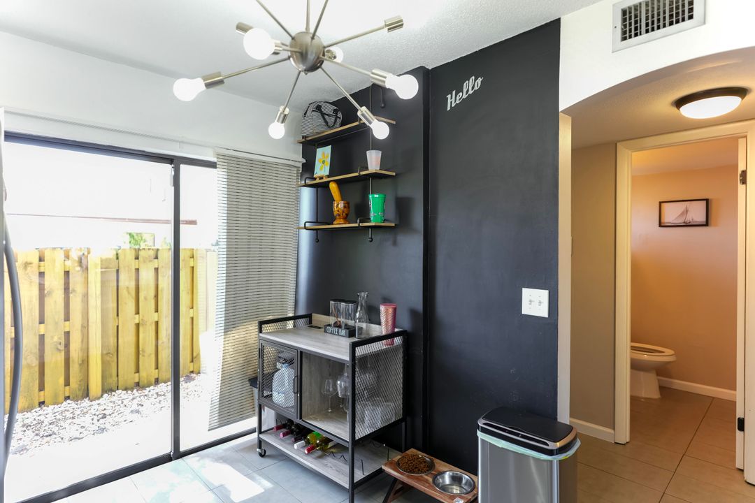 For Sale: $415,000 (2 beds, 2 baths, 1348 Square Feet)