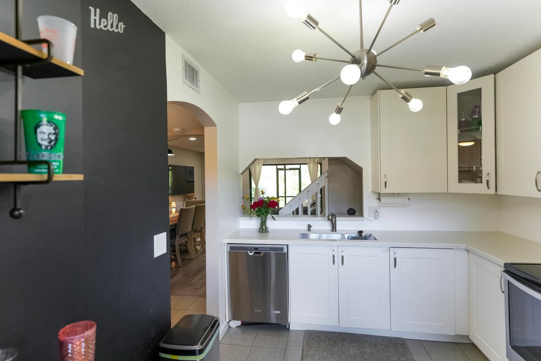 For Sale: $415,000 (2 beds, 2 baths, 1348 Square Feet)