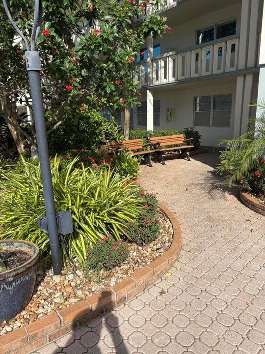 Под контрактом: $1,700 (2 спален, 2 ванн, 1156 Квадратных фут)