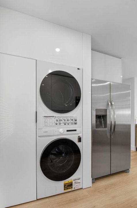 待售: $335,000 (2 贝兹, 2 浴室, 1073 平方英尺)