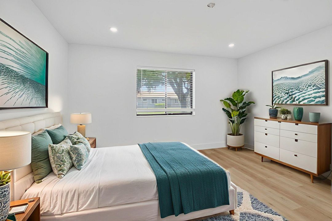 待售: $335,000 (2 贝兹, 2 浴室, 1073 平方英尺)