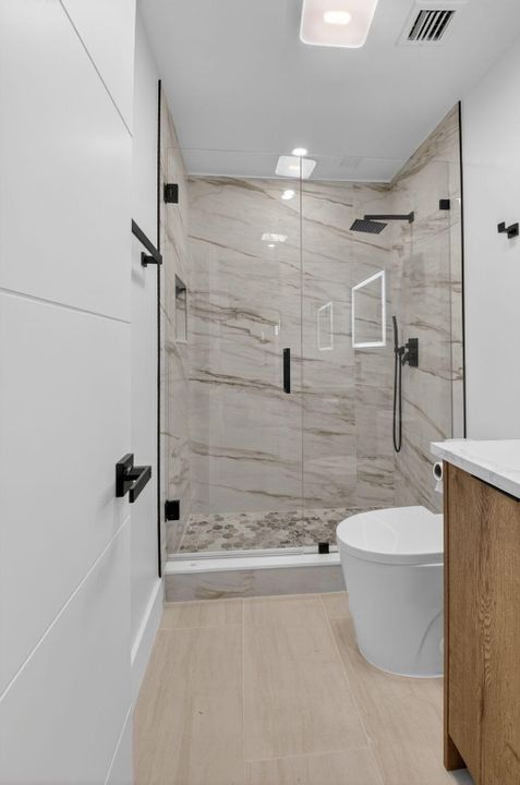 待售: $335,000 (2 贝兹, 2 浴室, 1073 平方英尺)