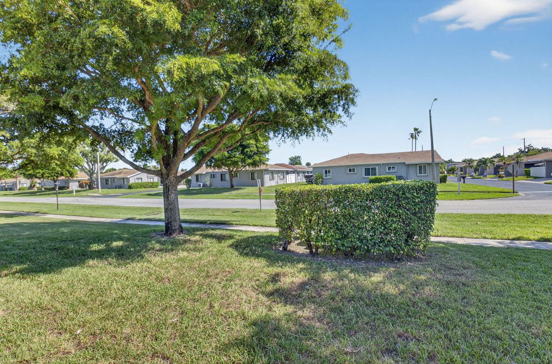 待售: $335,000 (2 贝兹, 2 浴室, 1073 平方英尺)