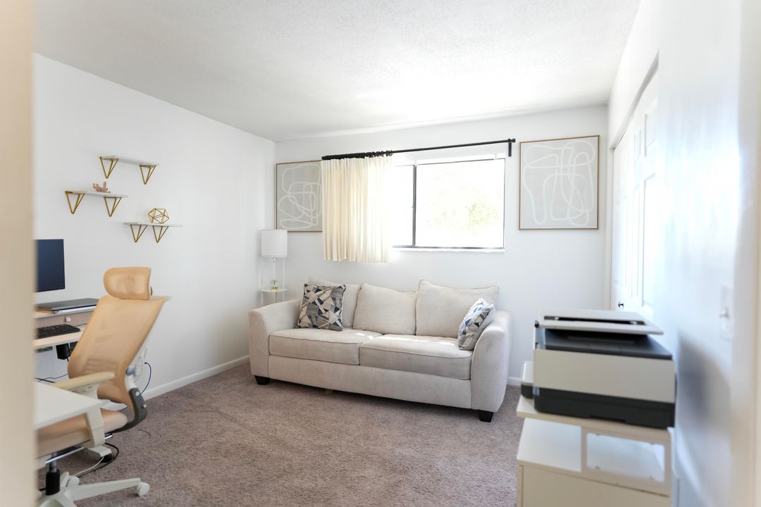 For Sale: $415,000 (2 beds, 2 baths, 1348 Square Feet)