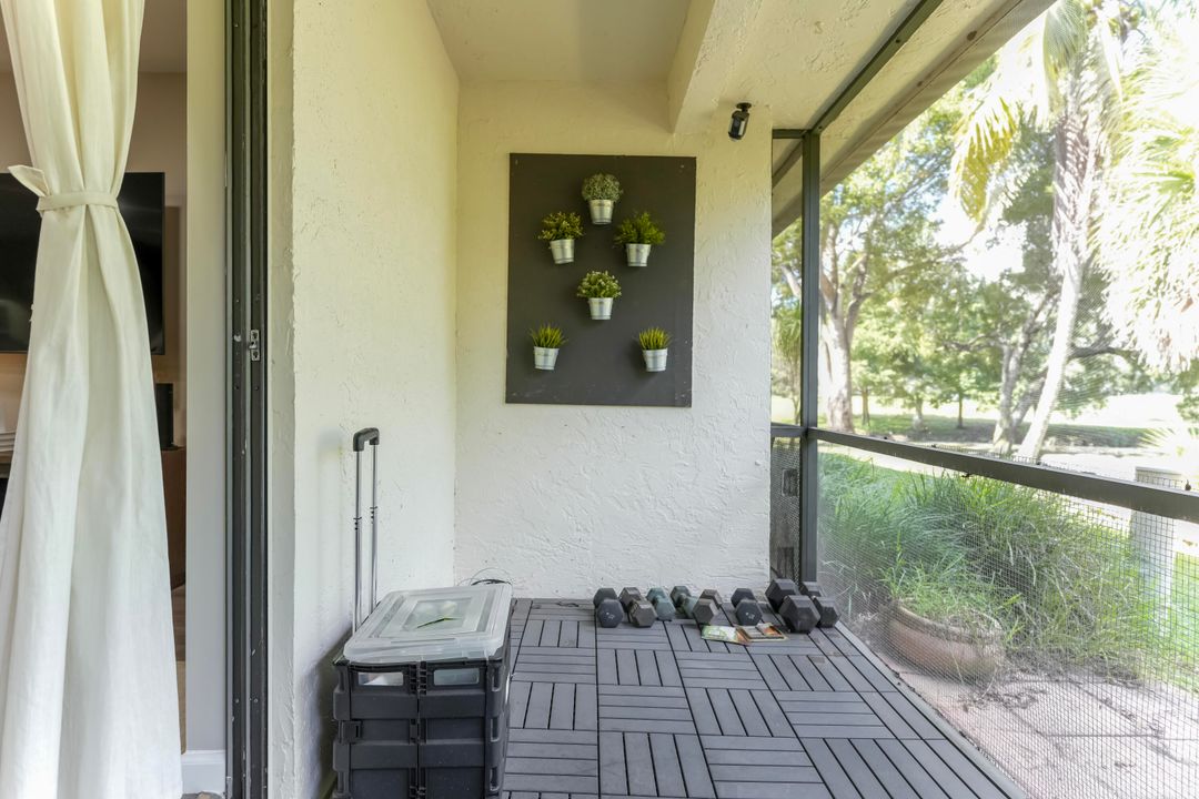 For Sale: $415,000 (2 beds, 2 baths, 1348 Square Feet)