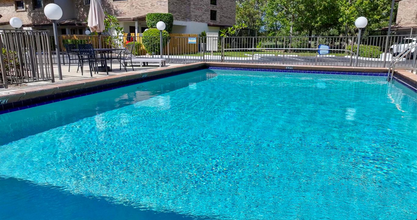 For Sale: $415,000 (2 beds, 2 baths, 1348 Square Feet)