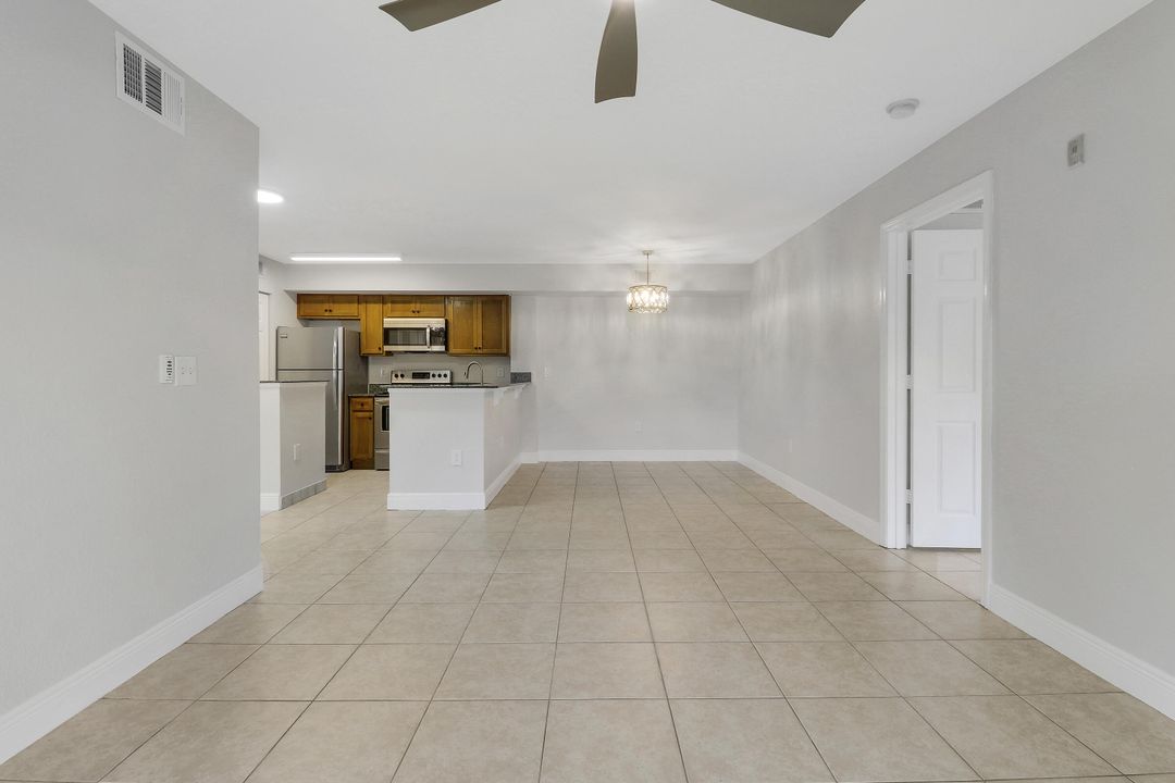 Active With Contract: $1,795 (2 beds, 2 baths, 1033 Square Feet)