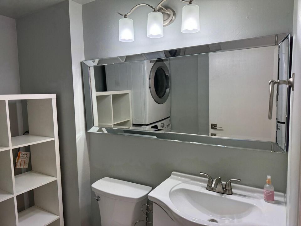 For Sale: $270,000 (2 beds, 2 baths, 1374 Square Feet)