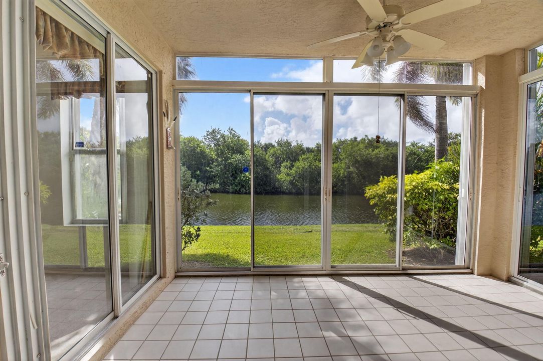 Под контрактом: $280,000 (3 спален, 2 ванн, 1636 Квадратных фут)