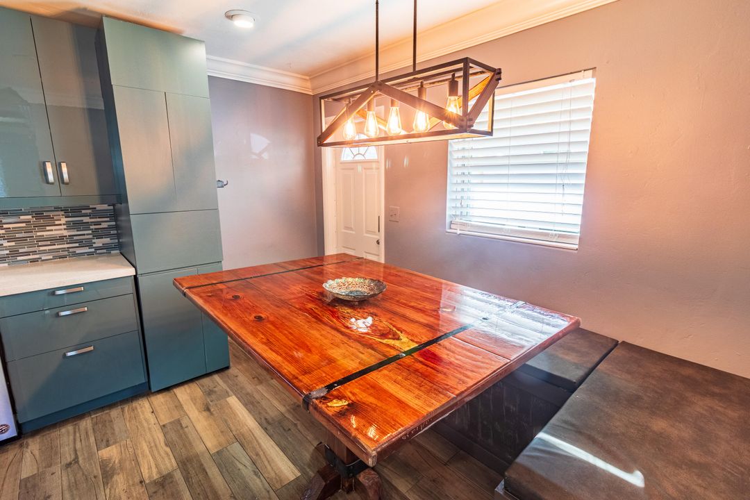 Под контрактом: $2,700 (2 спален, 1 ванн, 901 Квадратных фут)