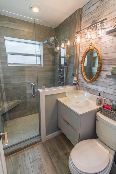 Под контрактом: $2,700 (2 спален, 1 ванн, 901 Квадратных фут)