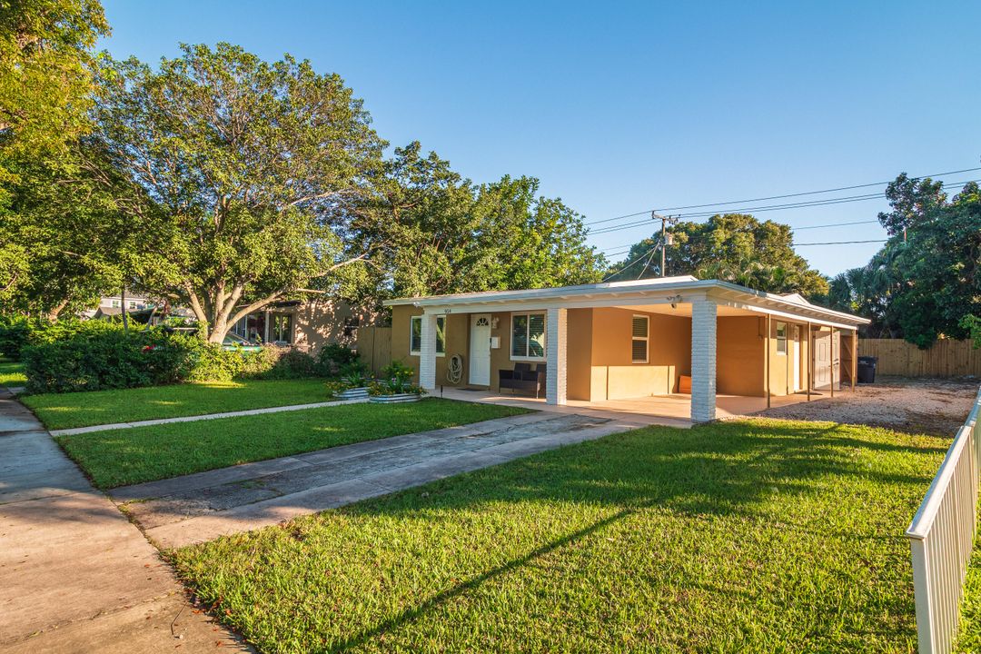 Под контрактом: $2,700 (2 спален, 1 ванн, 901 Квадратных фут)