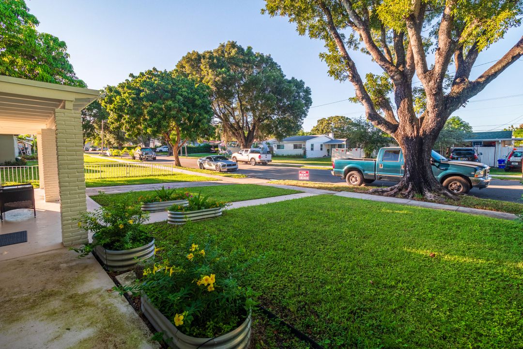 Под контрактом: $2,700 (2 спален, 1 ванн, 901 Квадратных фут)