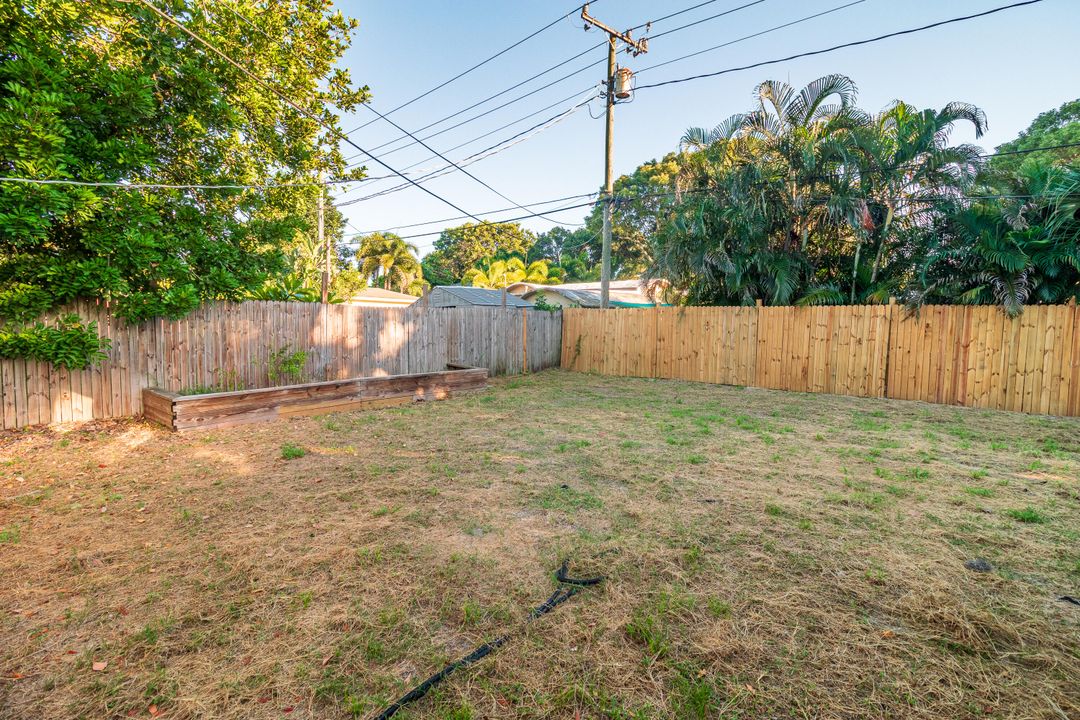 Под контрактом: $2,700 (2 спален, 1 ванн, 901 Квадратных фут)