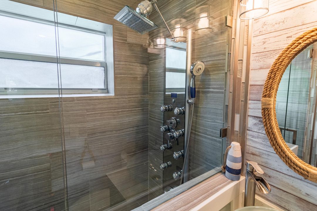 Под контрактом: $2,700 (2 спален, 1 ванн, 901 Квадратных фут)