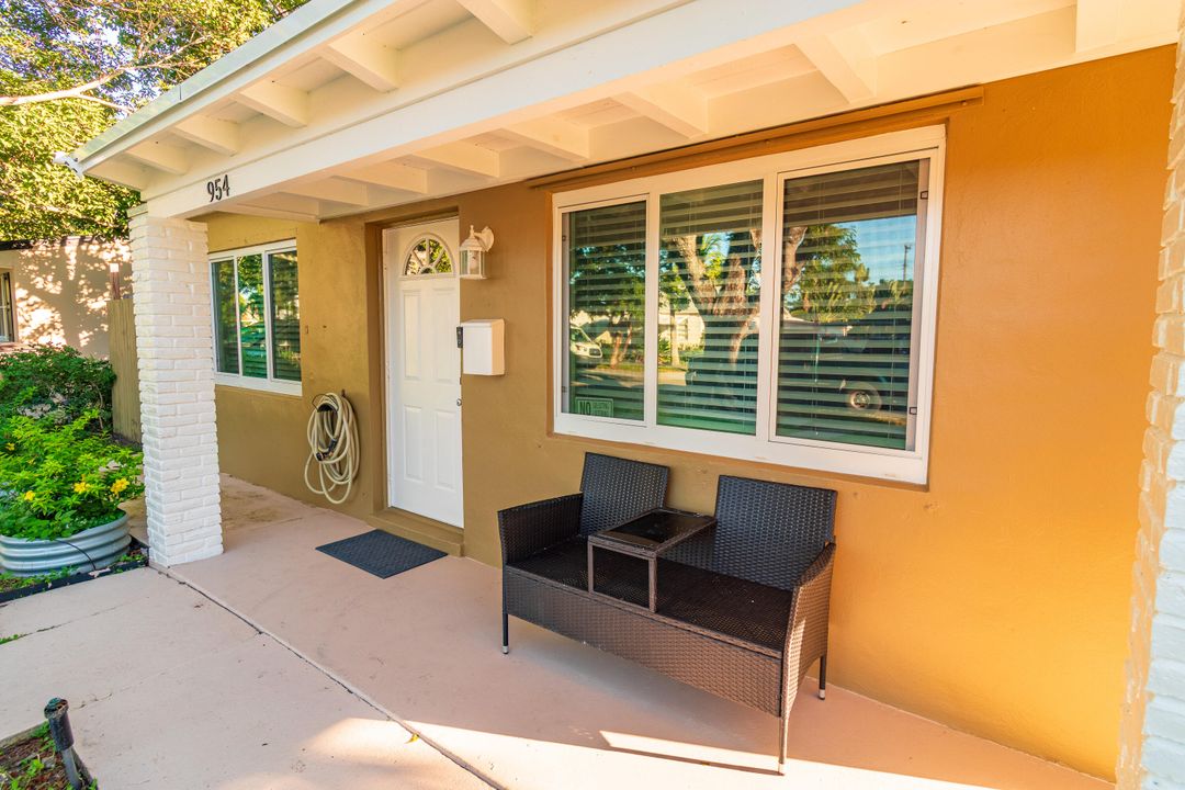 Под контрактом: $2,700 (2 спален, 1 ванн, 901 Квадратных фут)