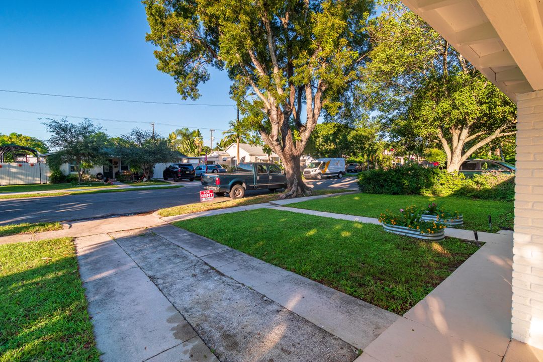 Под контрактом: $2,700 (2 спален, 1 ванн, 901 Квадратных фут)