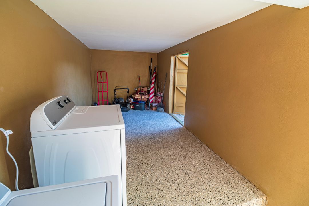 Под контрактом: $2,700 (2 спален, 1 ванн, 901 Квадратных фут)