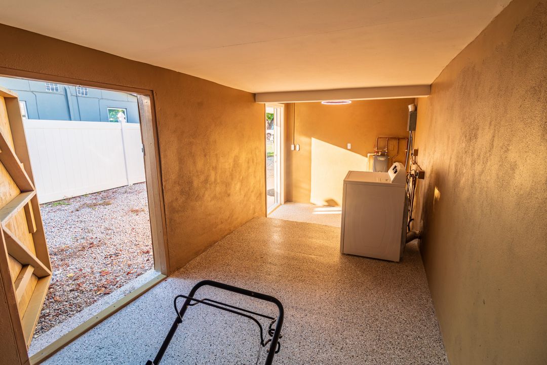 Под контрактом: $2,700 (2 спален, 1 ванн, 901 Квадратных фут)