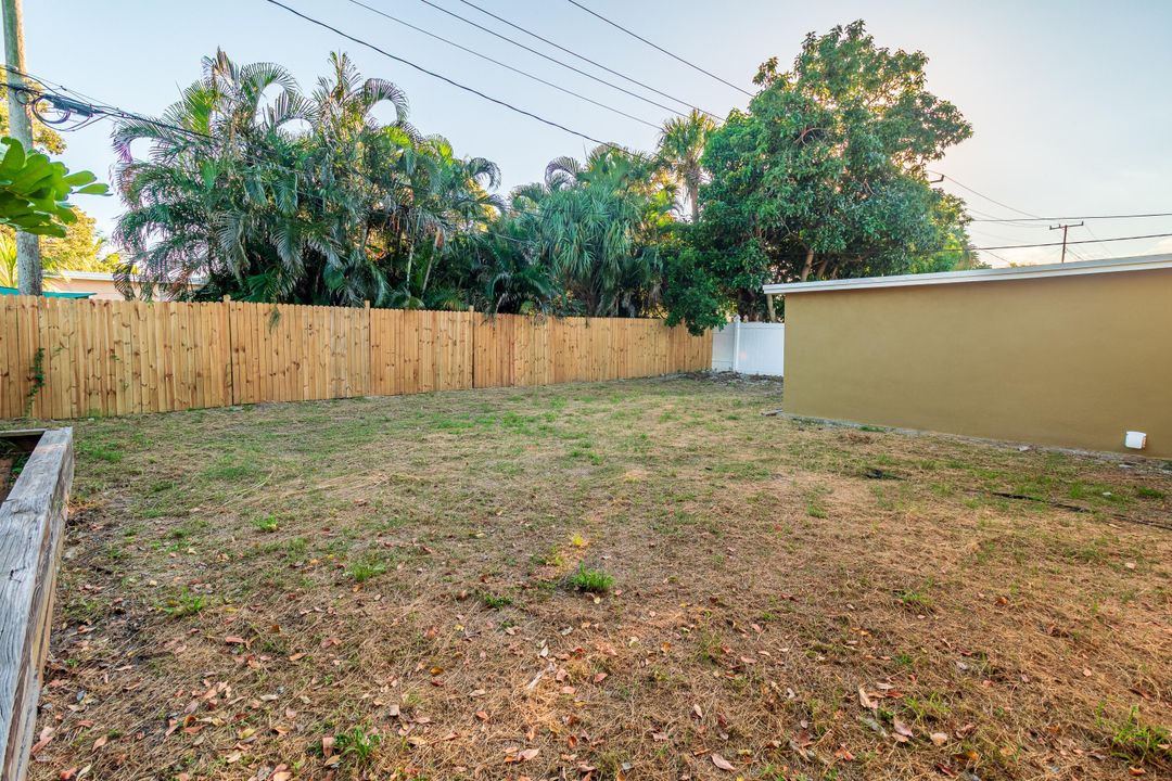 Под контрактом: $2,700 (2 спален, 1 ванн, 901 Квадратных фут)