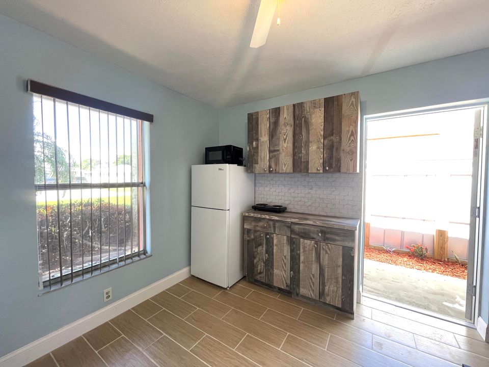 出租: $1,450 (1 贝兹, 1 浴室, 500 平方英尺)