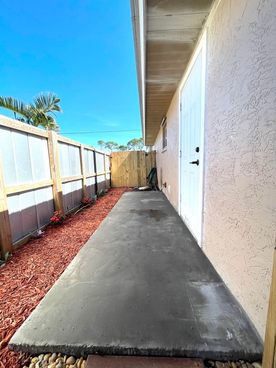 出租: $1,450 (1 贝兹, 1 浴室, 500 平方英尺)