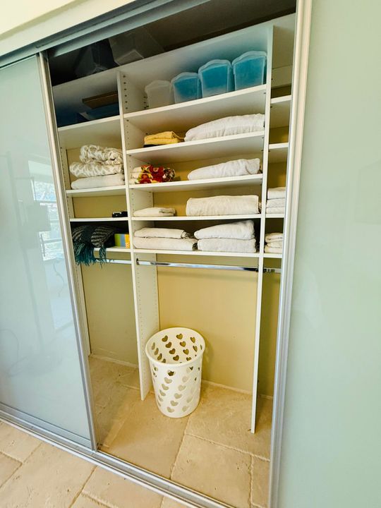 For Rent: $1,400 (1 beds, 1 baths, 570 Square Feet)