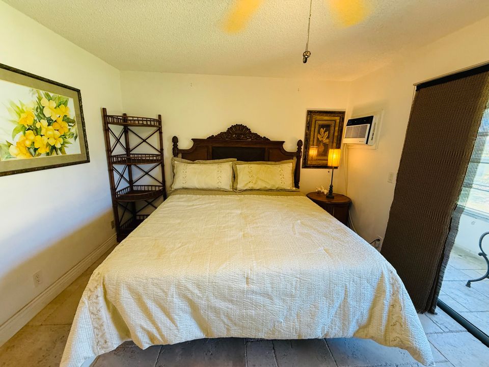 For Rent: $1,400 (1 beds, 1 baths, 570 Square Feet)