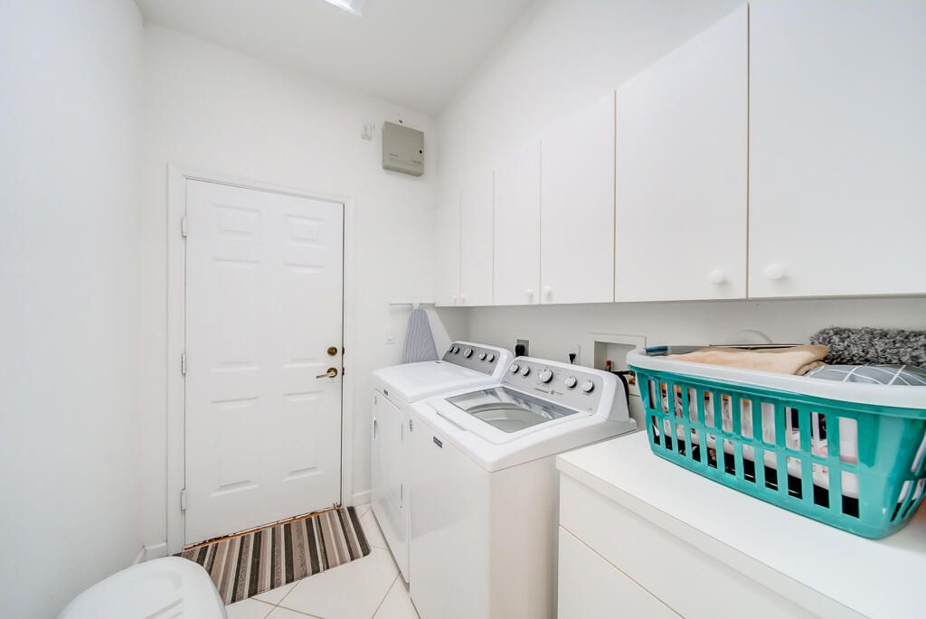 待售: $569,500 (4 贝兹, 3 浴室, 2406 平方英尺)