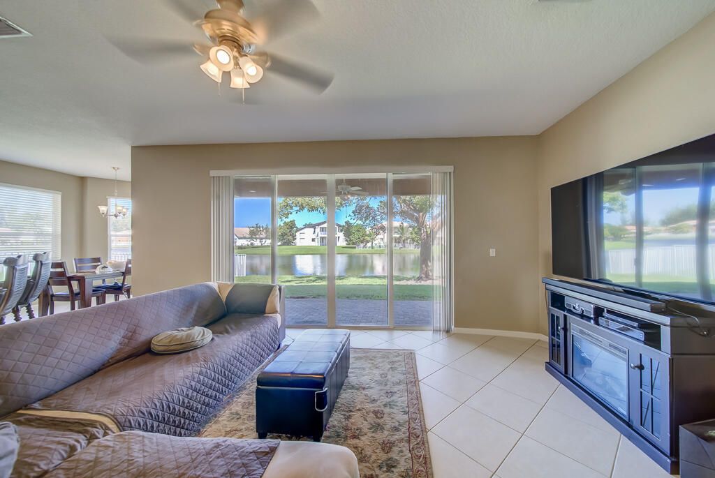 待售: $569,500 (4 贝兹, 3 浴室, 2406 平方英尺)