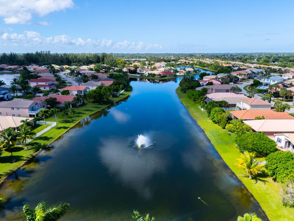 待售: $569,500 (4 贝兹, 3 浴室, 2406 平方英尺)