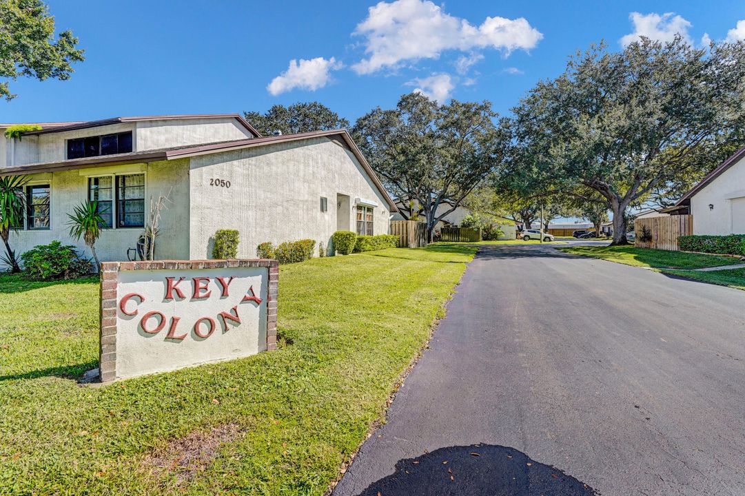 For Sale: $260,000 (2 beds, 2 baths, 1428 Square Feet)