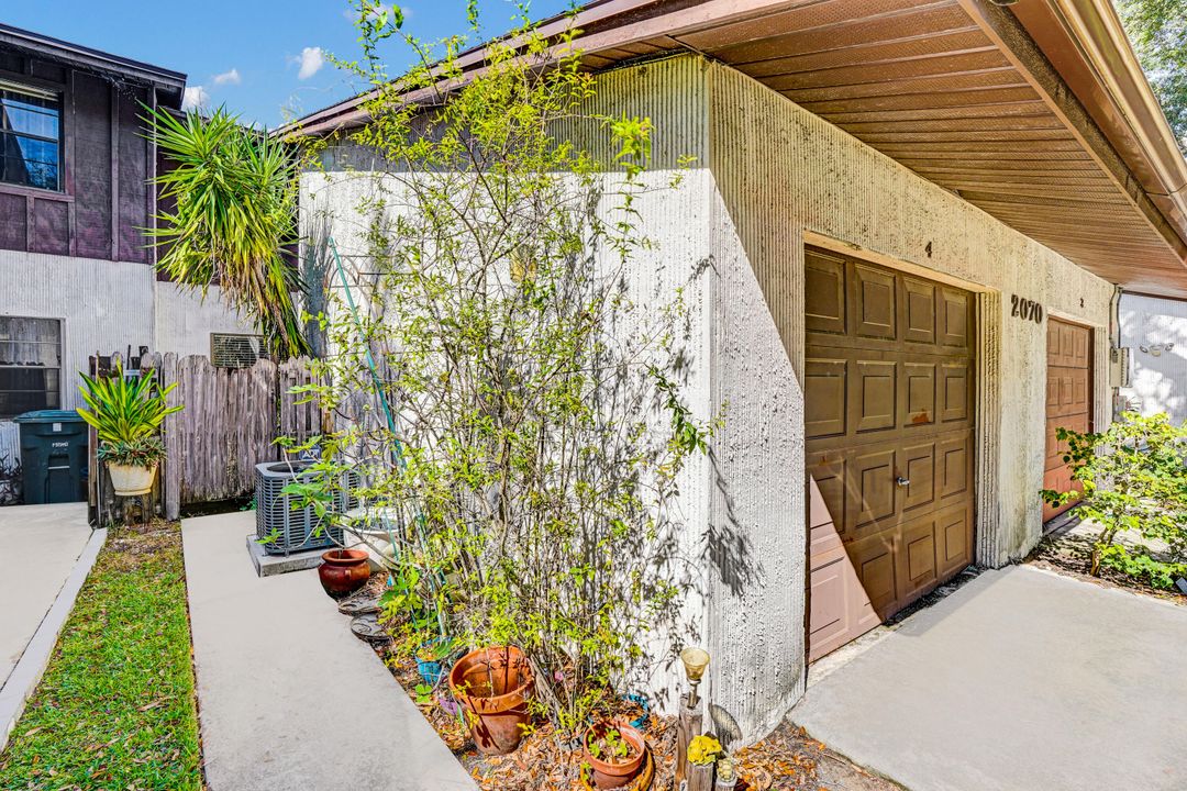 For Sale: $260,000 (2 beds, 2 baths, 1428 Square Feet)