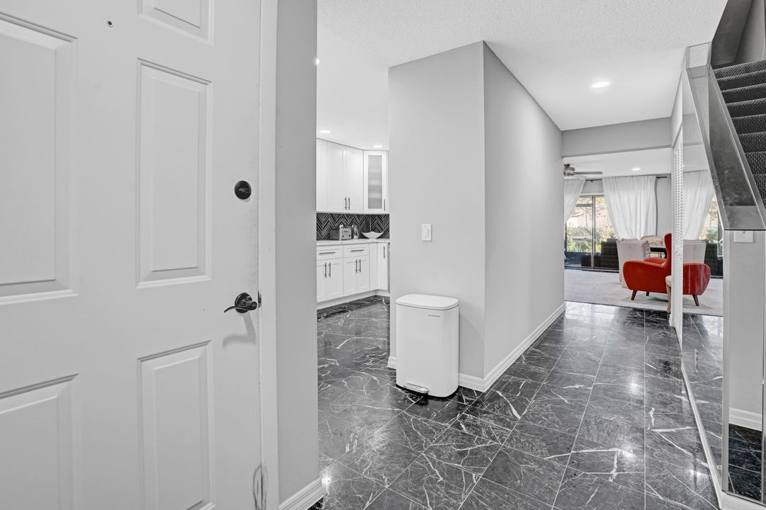 For Sale: $260,000 (2 beds, 2 baths, 1428 Square Feet)