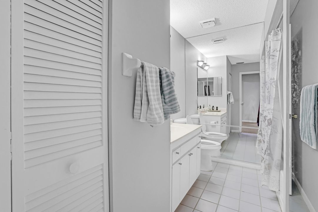 For Sale: $260,000 (2 beds, 2 baths, 1428 Square Feet)