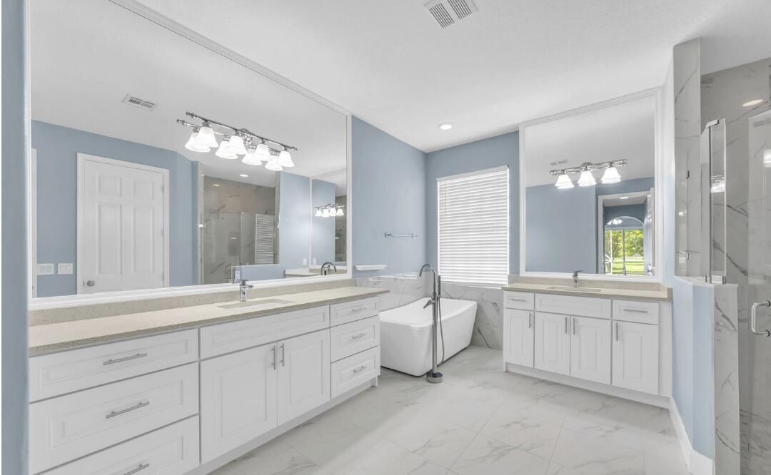 合同活跃: $450,000 (3 贝兹, 2 浴室, 2489 平方英尺)