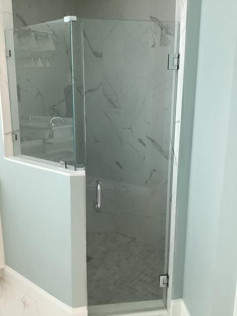 合同活跃: $450,000 (3 贝兹, 2 浴室, 2489 平方英尺)