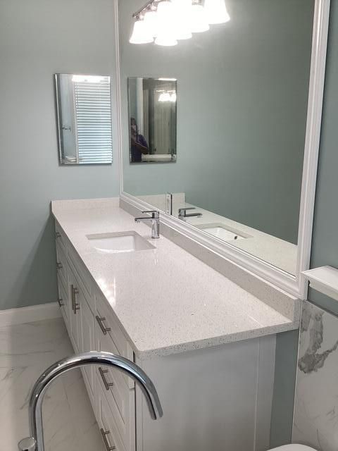 合同活跃: $450,000 (3 贝兹, 2 浴室, 2489 平方英尺)