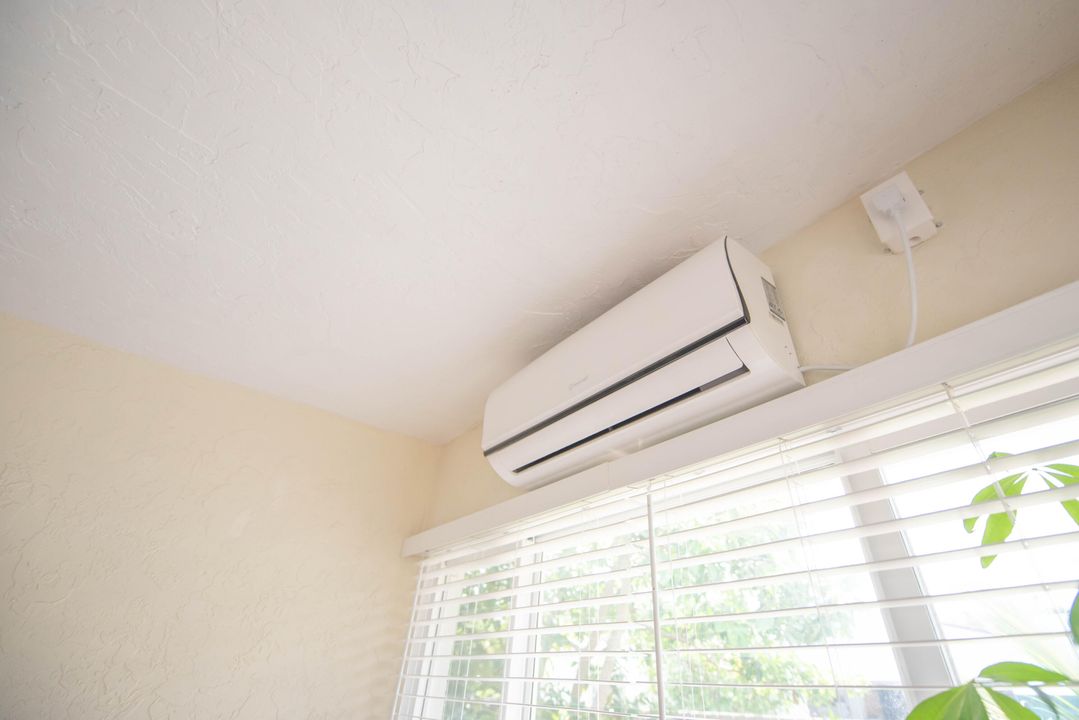 For Sale: $1,149,000 (3 beds, 3 baths, 2111 Square Feet)