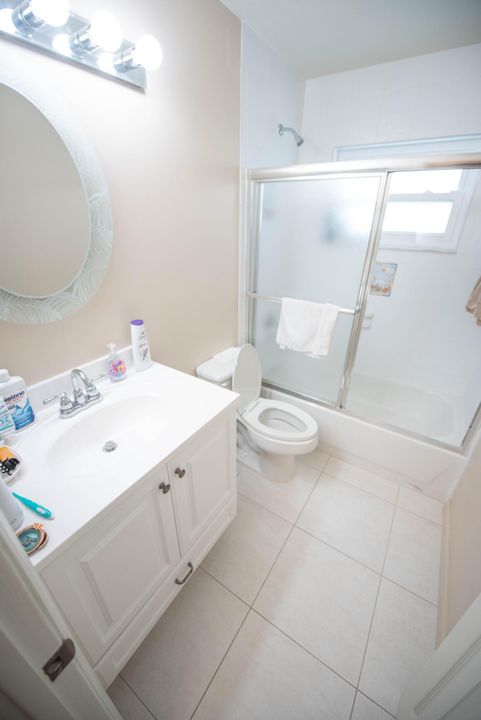 For Sale: $1,149,000 (3 beds, 3 baths, 2111 Square Feet)